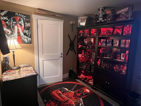 Venom Bedroom Ideas, Deadpool Bedroom, Hero Aesthetic, Pool Bedroom, Deadpool Art, Gaming Room Setup, Aesthetic Rooms, Room Setup, Room Inspiration Bedroom