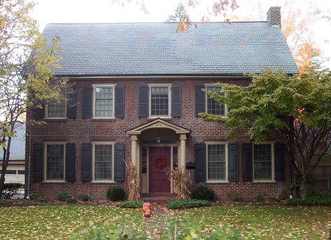 Colonial Revival Colonial Revival House Exterior, Colonial Halloween, Colonial Revival House, Georgian Colonial, Brick Colonial, Houses In America, Exterior House Remodel, Roof Beam, House Trim