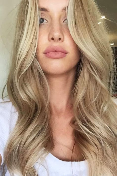 Boho Blowdry Long Hair, Loose Wave Blowout, Womens Blowout Hair, Beachy Blowout Hair, Lose Waves Long Hair, Blowout With Soft Curls, Loose Waves Blowout, Big Loose Curls For Medium Hair, Very Loose Waves