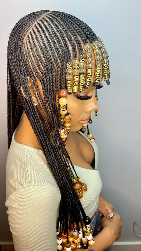 Beads And Braids Women, Shuku Braids, African Cornrows, Braid With Beads, Beaded Hairstyles, Beads In Hair, Beaded Braids, Hair Style For Girls, Cornrows With Beads