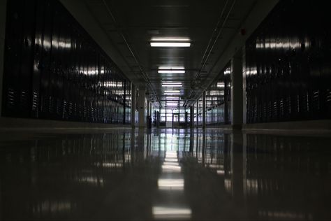 School hallway photography Dark School Hallway, Dark School Aesthetic, Hallway Photography, Hallway Dark, School Hallway, Dark Hallway, School Hallways, Outfits Baggy, Basketball Wallpaper