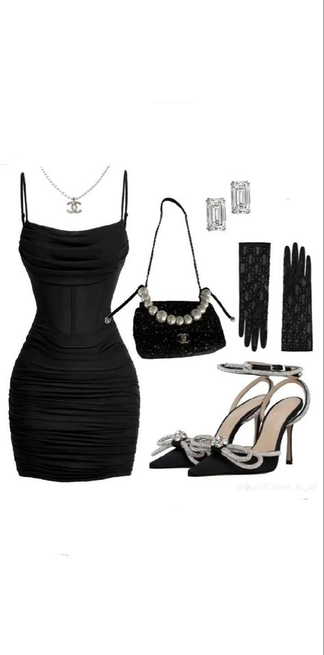 Fancy Dinner Outfit, Black Dress Aesthetic, Rich Clothes, Prom Dress Inspiration, Dinner Outfits, Mode Inspo, Fancy Outfits, Girly Outfits, Lookbook Outfits