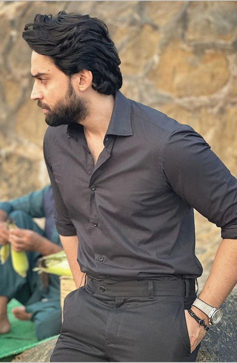 Bilal Abbas Ishq Murshid, Bilal Abbas Khan In Ishq Murshid, Shahmeer Sikandar, Ishq Murshid, Black Blazer Men, Bilal Abbas Khan, 90s Bollywood Aesthetic, Bilal Abbas, Mens Fashion Coat