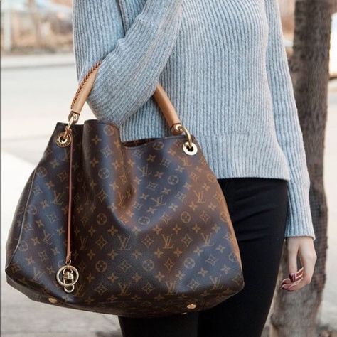 ✨AUTHENTIC ARTSY✨Louis Vuitton Louis Vuitton Waist Bag, Louis Vuitton Handbags Outlet, Louis Vuitton Artsy Mm, Mm Monogram, Louis Vuitton Artsy, Louis Vuitton Collection, Louis Vuitton Shop, Louis Vuitton Neverfull Mm, Lv Handbags