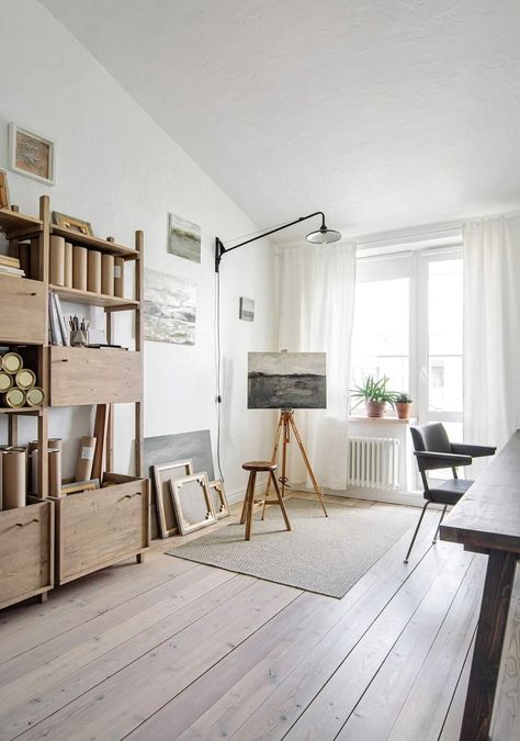 Paint Corner, Yoga Hall, Creative Workspace Inspiration, Dream Art Room, Artist Desk, Painting Corner, Art Studio Space, Art Studio Room, Art Studio Design