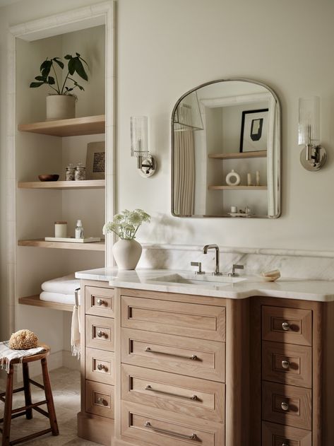 Design by Laura Hodges Southern Living Idea House 2023, Bathroom 2023, Tiny Dining Rooms, Southern Living Idea House, England Homes, Primary Bath, Southern Living Homes, Boutique Interior Design, Hall Bathroom