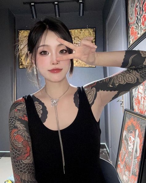 大西 (@dx.daxi) • Instagram photos and videos Yakuza Girl, Yakuza Tattoo, Aesthetic Grunge Outfit, Tattoo Project, Aesthetic Grunge, Grunge Outfits, Bad Girl, Girl Tattoos, Tattoos For Women