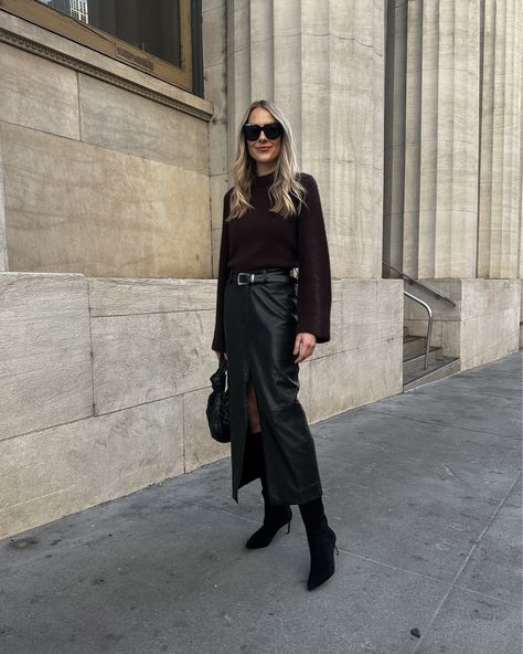 Wrap Outfit, Wide Sleeve Sweater, Fall Fit, Winter Fit, Fashion Jackson, Leather Midi Skirt, Cashmere Wrap, Suede Boots Knee High, Style Looks