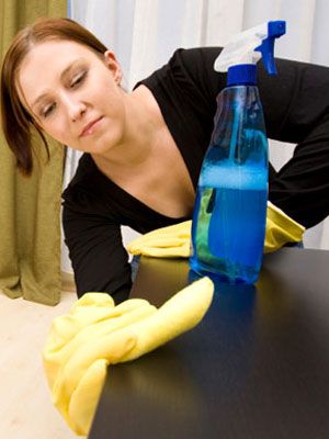 Time-saving household cleaning tricks Diy Household Cleaners, Homemade Toilet Cleaner, Housekeeping Tips, Cleaning Tricks, Cleaning House, Diy Home Cleaning, House Cleaning Checklist, Natural Cleaners, Household Cleaning Tips