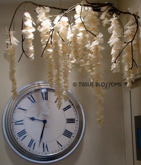 How To Make Paper Wisteria, Paper Wisteria, Goth Interior, Paper Room Decor, White Wisteria, Diy Crafts For Girls, Fairy Garden Decor, April Birthday, Paper Plants