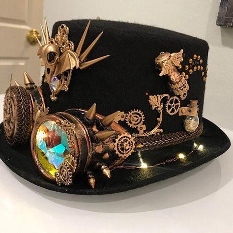 Steam Punk Diy, Steampunk Hats, Hat Burning, Mode Steampunk, Steampunk Aesthetic, Steampunk Crafts, Steampunk Hat, Black Top Hat, Diesel Punk