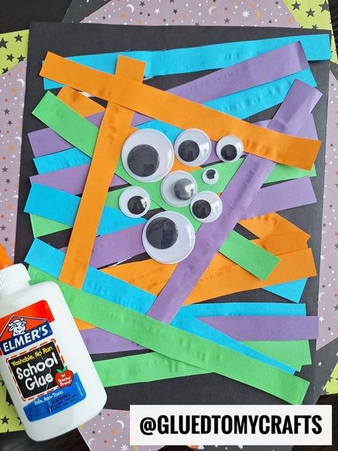 Halloween Classroom Crafts, Letter C Crafts, Halloween Activities Preschool, Halloween Crafts Preschool, Monster Craft, Halloween Kindergarten, Glue Craft, Monster Crafts, Halloween Treats For Kids