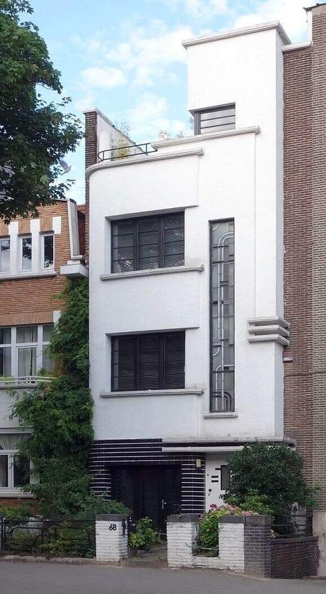 Art Deco Townhouse, 30s Architecture, Bauhaus House, Art Deco Houses, Art Deco Homes, Bauhaus Architecture, Architecture Classic, Modern Townhouse, Modernist House