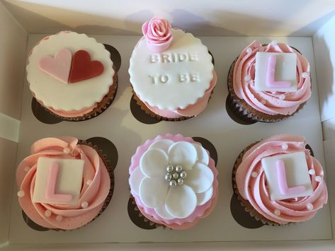 Hen party cupcakes Hens Cupcakes, Hen Cupcakes, Bridal Shower Cupcakes Rose Gold, Hen Do Cupcakes Classy, Rose Gold Cupcakes Blush Pink, Hen Party Cupcakes, Cake Decorating Designs, Cupcake Party, Hen Party