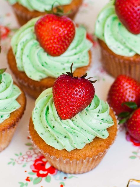 Strawberry Basil Cupcakes (video) - Tatyanas Everyday Food Basil Buttercream, Strawberry Basil Jam, Strawberry Cream Puffs, Strawberry Vanilla Cake, Cupcake Videos, Cookie Cookbook, Strawberry Basil, Unique Cupcakes, Strawberry Buttercream