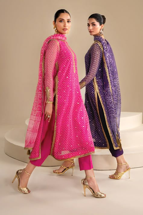 Brand: BaroqueProduct Code: BQU-UF-D626-00Collection: Baroque Exclusive Luxury Formal CollectionFabric: Chiffon DESCRIPTION: Embroidered digital printed chiffon shirt embroidered organza front & back neckline patches embroidered digital printed chiffon dupatta embroidered organza front, back, sleeves & dupatta border dyed silk trouser DESIGN DETAILS: Embroidered digital printed chiffon shirt (3.30 yards) Embroidered organza front & back neckline patches (2 pcs) Embroidered digital printed chiffon dupatta (2.50 yards) Embroidered organza front , back , sleeves & dupatta border (20 yards ) Dyed silk trouser (2.5 yards) DISCLAIMER:* Lining, Laces, and Tassels are not included in unstitched variants.* Embellishment items in stitched outfits are subject to market availability.* Product color ma Organza Suits Indian, डिजाइनर कपड़े, Indian Closet, Chiffon Suit, Dupatta Border, Organza Suits, Desi Wedding Dresses, Traditional Attires, Dress Designing