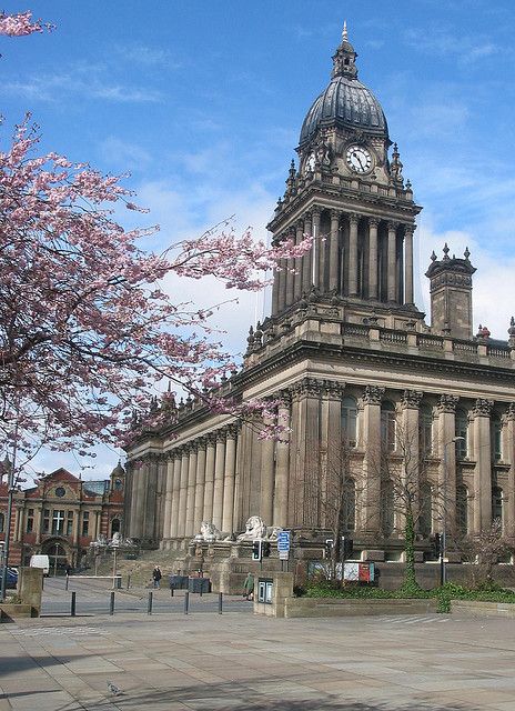 Leeds Town Hall : official name is the Victoria Hall Leeds Town Hall, Yorkshire Towns, Leeds United Fc, Leeds England, Events Place, Leeds City, Victorian Buildings, Scotland Uk, England And Scotland