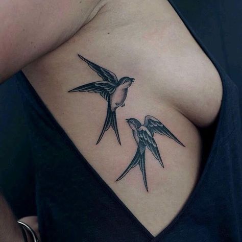 Bird Tattoo Neck, Bird Tattoos Arm, Swallow Bird Tattoos, Bird Tattoo Men, Vogel Tattoo, Tattoo Bird, Swallow Tattoo, London Tattoo, Wrist Tattoos For Women