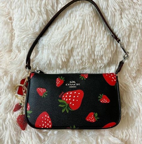 Coach Strawberry, My Style Bags, Luxury Bags Collection, Aesthetic Bags, Purse Essentials, Baddie Fits, Handbag Essentials, Girly Bags, Bag Essentials