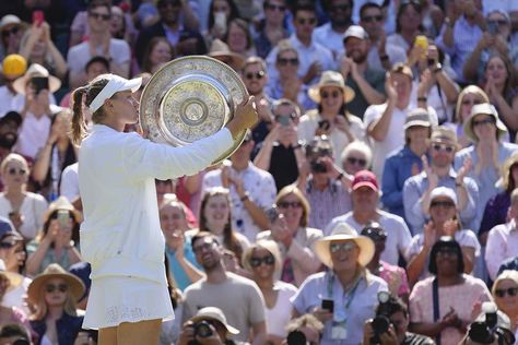 WIMBLEDON, England—As “unexpectable” and “unbelievable” as Elena Rybakina found her Wimbledon championship to be and as “super happy” as she… Wimbledon Final, Tennis World, Usa News, African Girl, Grand Slam, Serena Williams, Super Happy, First Girl, Wimbledon