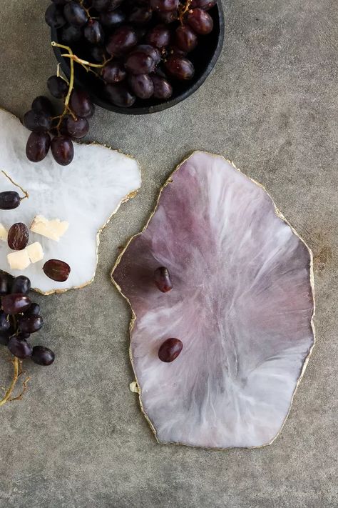 15 Ways to Copy the Trendy Geode Look All Around Your Home | Hometalk Resin Agate, Resin Idea, Epoxy Coasters, Borax Crystals, Mood Bored, Dyed Pillows, Redecorating Ideas, Faux Brick Walls, Resin Geode