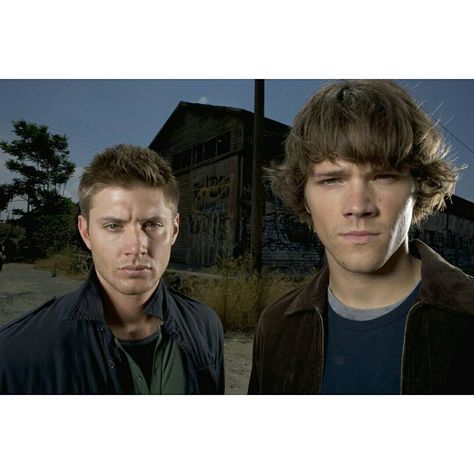 248 Likes, 1 Comments - Addicted to Supernatural🔫🔪🔫 (@jastonm7090) on Instagram: “Jared and Jensen photo shoots for Supernatural season 02 🌹 . . Cr: @warnerbrostv , @thecw . .…” Supernatural Promo Photos, Jensen Ackles Photoshoot, Supernatural Season 2, Jared Padalecki And Jensen Ackles, Supernatural Poster, Spn Fandom, Spn Memes, Jensen Ackles Supernatural, Supernatural Pictures