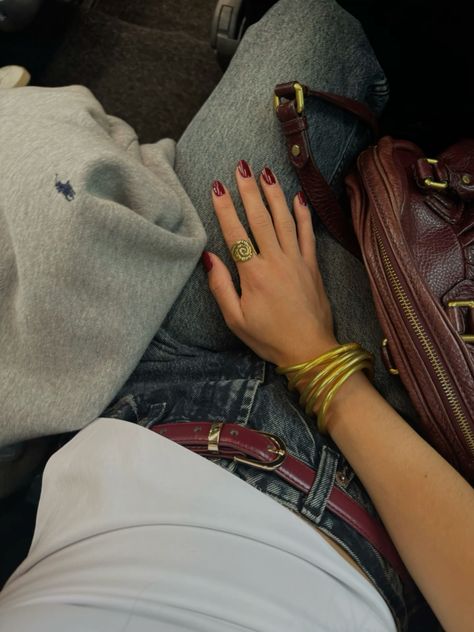 #ootd #outfits #burgundy #stockholm #jewelry #gold #belt #outfitstyle #london #style Burgundy Long Sleeve Outfit, Maroon And Gold Aesthetic, Burgundy And Gold Aesthetic, Burgundy Girl Aesthetic, Burgundy Belt Outfit, Maroon Aesthetic Outfit, Red Belt Outfit Ideas, Dark Red Outfit Aesthetic, Red Belt Outfit