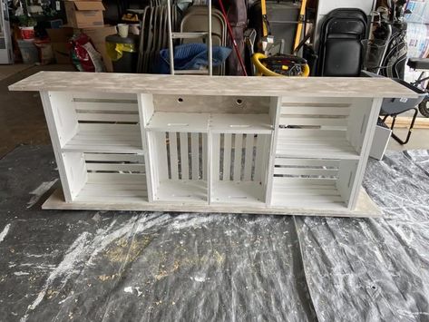 Wooden Crates Tv Stand, Diy Tv Stand, Crate Furniture, Diy Furniture Renovation, Diy Home Furniture, Furniture Renovation, Diy Farmhouse Decor, Diy Furniture Projects, Country House Decor