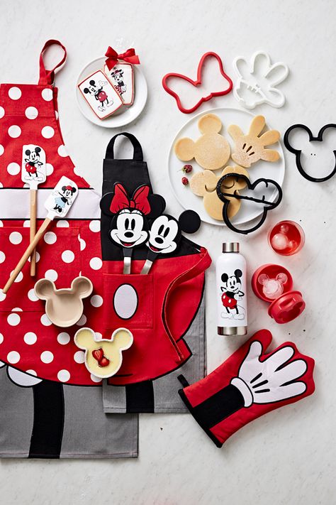 What Happens When Mickey and Minnie Come to the Kitchen | Williams-Sonoma Taste Cozinha Do Mickey Mouse, Mickey Mouse Water Bottle, Mickey Mouse House, Disney Kitchen Decor, Casa Disney, Mickey Kitchen, Mickey Mouse Kitchen, Whimsical Kitchen, Disney Room Decor