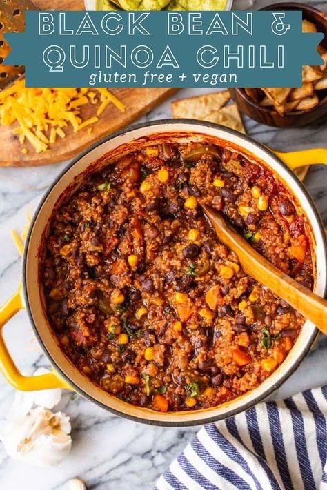 Black Bean Quinoa Veggie Chili Black Bean Quinoa Chili, Quinoa Chili, Veggie Chili, Black Bean Quinoa, Black Bean Recipes, Vegan Chili, Vegan Dinner Recipes, Bean Recipes, Chili Recipes