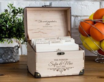 Personalized Recipe Box, Recipe Card Box, Personalized Bridal Shower Gifts, Recipe Box Wooden, Family Dishes, Custom Recipe, All Recipes, Recipe Card, Kitchen Gift