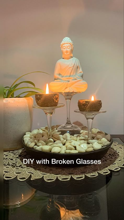 DIY ideas Buddhist Wreath, Show Piece Ideas For Home Decor, Show Pieces For Living Room, Centre Table Decor Living Room, Buddha Decor Living Room, Show Piece Ideas For Home, Living Room Tray Decor, Buddha Decor Ideas, Living Room Indian