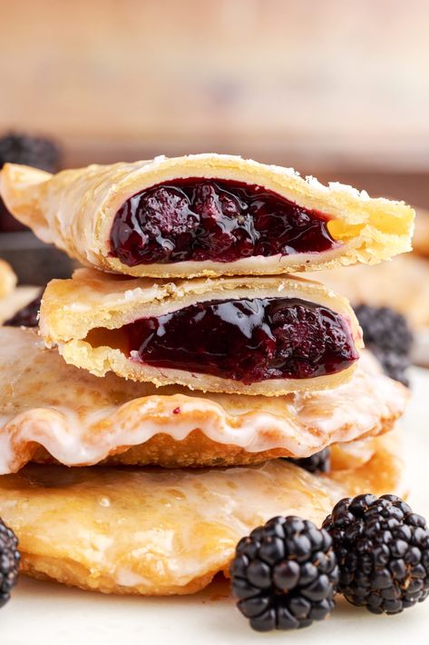 Blackberry Hand Pies Cornbread Pizza, Blackberry Hand Pies, Mini Cherry Pies, Apple Slab Pie, Bread Biscuits, Peach Dessert, Pie Crust Dough, Blackberry Pie, Hand Pie Recipes