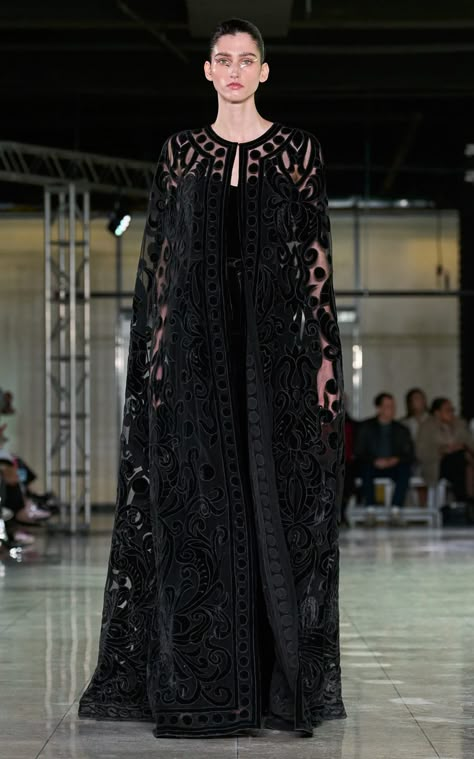 Women's Naeem Khan Fall/winter 2024 Collection | Moda Operandi Western Formal Dresses, Ramadan Kaftan, Eid Outfits Ideas, Western Formal, High Fashion Brands, Witchy Wardrobe, Modern Cinderella, Couture 2024, Embroidered Cape