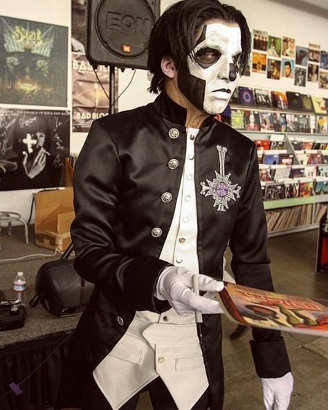 Papa Iii, Papa Emeritus Iii, Ghost Papa Emeritus, Goth Memes, Papa Emeritus, Ghost Papa, Band Ghost, Ghost And Ghouls, Ghost Bc