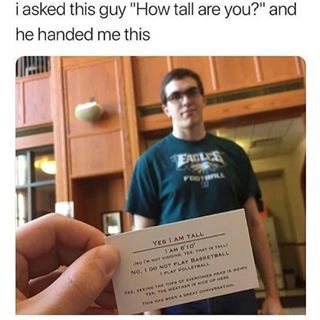 Tag your tall friends 😂😂 Friday Funny Images, Memes Of The Day, Joke Of The Day, Friday Humor, Memes Br, Instagrammer, Best Funny Pictures, Super Funny, Funny Photos