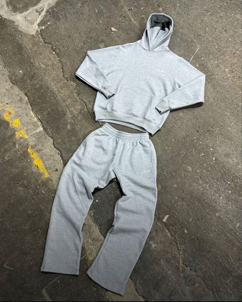 Men Tracksuit Outfit, Minimal Shirt Design, Fashion Design Template, Tracksuit Outfit, Streetwear Inspo, Concept Clothing, Chill Fits, Fire Fits, Whatsapp Number