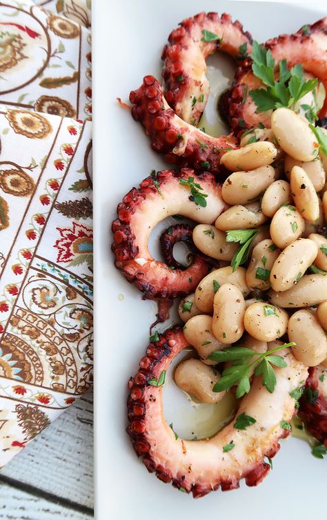 How To Cook Octopus, Cooking Calamari, Creamy White Beans, Healthy Italian Recipes, Octopus Recipes, Octopus Salad, Healthy Italian, Grilled Octopus, Bistro Food