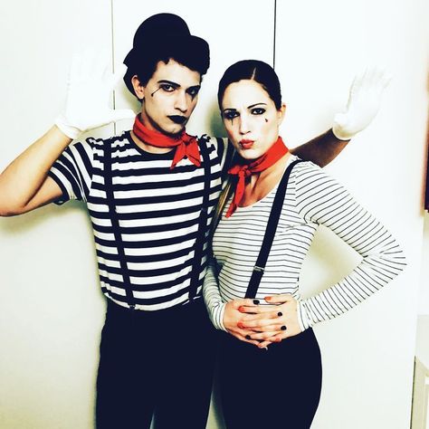 Mime Halloween Costume, Pantomime Costumes, Partner Costumes, Mime Costume, Original Halloween Costumes, Cute Clown Makeup, Hippie Costume Halloween, Diy Carnival, Halloween Costumes For Teens Girls