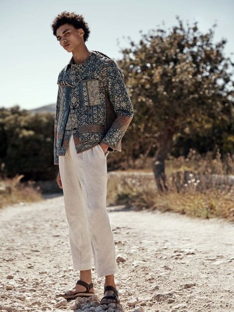 Bohemian Dress Code, Bohemian Outfit Men, Bohemian Attire, Boho Beach Outfit, Boho Men Style, Beach Outfit Men, Bohemian Outfit, Bohemian Style Men, Party Outfit Men