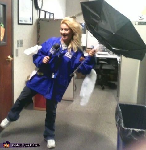 Weather Channel Reporter in a Storm Halloween Costume Idea Weather Channel Costume, Weather Reporter Costume, Weather Woman Costume, Storm Halloween Costume, Storm Costume, Halloween Costumes 2014, Themed Halloween Costumes, Easy Diy Costumes, Costume Works