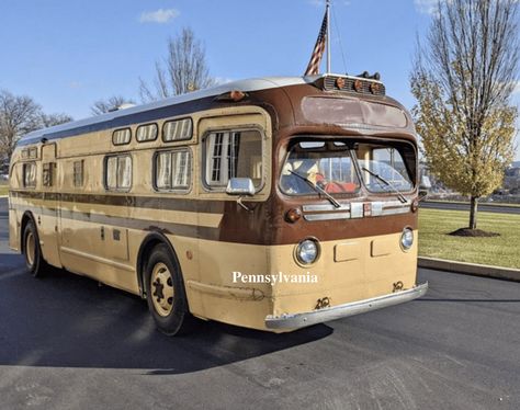 For Sale By Owner 1948 GMC Old Look tdh-3610 Transit Bus Motorhome For Sale $35K - Old Houses Under $50K Old Buses For Sale, Old School Bus Camper, Old Campers For Sale, Converted Bus For Sale, E450 Bus Conversion, School Bus For Sale, Vintage Motorhome For Sale, Bus Motorhome, Vintage Motorhome