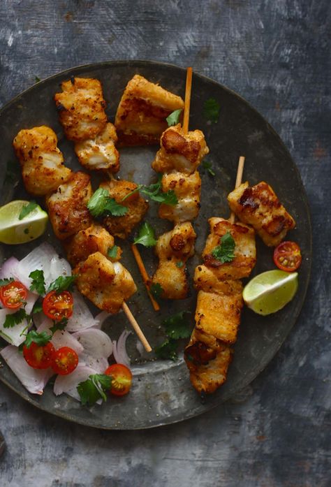 If you’ve got a bbq coming up or are just looking for an excuse to fire up the grill, try this Fish Tikka Recipe. It is so good Fish Tikka Photography, Tandoori Fish Tikka, Fish Skewers, Fish Tikka, Tandoori Fish, Foodgawker Recipes, Fish Snacks, Tikka Recipe, Chaat Masala