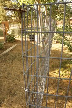 Cheap Outdoor Dog Kennels, Dog Pen Outdoor, Cheap Dog Houses, Diy Dog Run, Diy Dog Fence, Portable Dog Kennels, Kennel Ideas Outdoor, Cheap Dog Kennels, Dog Kennel Designs