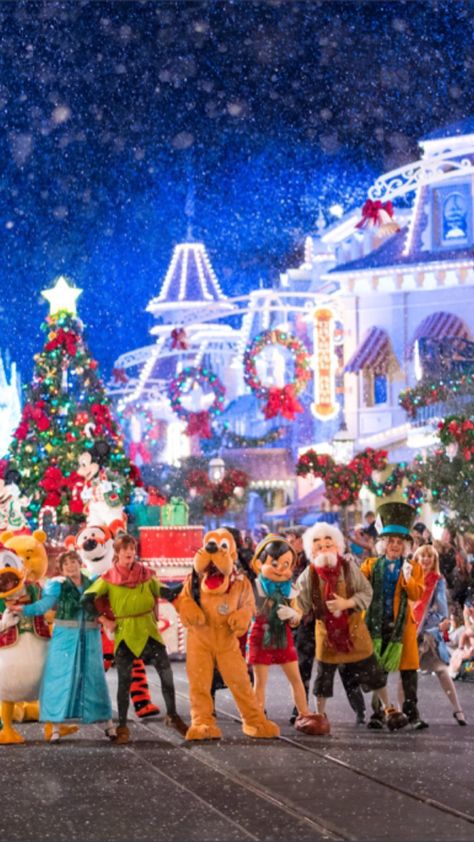 Mickey’s Very Merry Christmas Parade Disney Homescreen, Disney Christmas Parade, Pluto Christmas, Cell Wallpaper, Pirate Pictures, Christmas Extravaganza, Christmas Desktop Wallpaper, Christmas Nostalgia, Studying Motivation