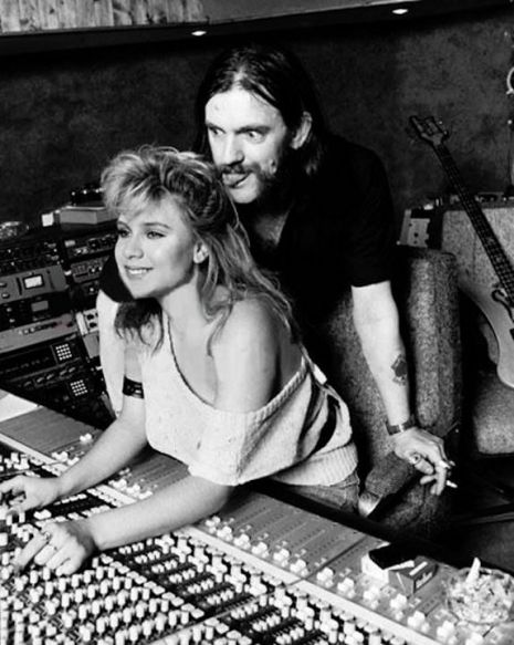 ‘I find them very depressing’: 80s pop tart Samantha Fox reviews The Smiths and The Fall in 1986 | Dangerous Minds Lemmy Motorhead, Beat Maker, Lemmy Kilmister, Dangerous Minds, Women Of Rock, Rock N’roll, Heavy Metal Music, Pop Rock, Pop Punk