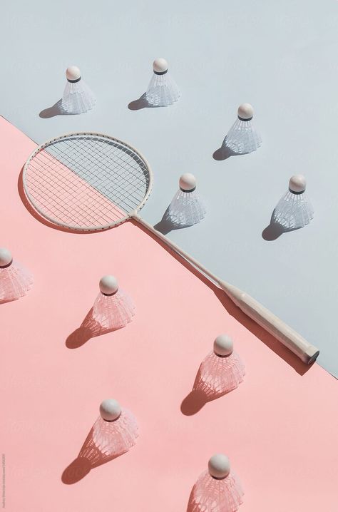 Badminton Aesthetic Background, Wallpaper Badminton Aesthetic, Badminton Racket Aesthetic, Badminton Background, Badminton Photography, Badminton Wallpaper, Badminton Poster, Badminton Aesthetic, Pink And Blue Background