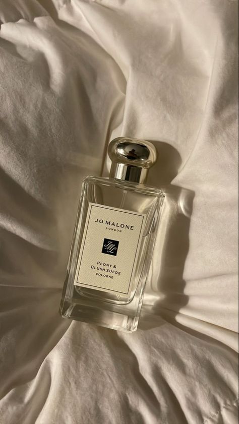 #Joe_Malone_Peony_And_Blush #Luxury_Fragrance_Aesthetic #Jo_Malone_Peony_And_Blush_Suede #Jo_Malone_Perfume_Aesthetic Joe Malone Peony And Blush, Luxury Fragrance Aesthetic, Jo Malone Peony And Blush Suede, Jo Malone Perfume Aesthetic, Jo Malone Aesthetic, Peony And Blush Suede, Joe Malone, Jo Malone Pomegranate Noir, Fashion Style Aesthetic