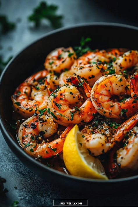 I can't get enough of this delicious garlic butter shrimp recipe! Each shrimp is perfectly infused with garlic and herbs, making it an irresistible dish. Paired with a squeeze of fresh lemon, this is a must-try for any seafood lover. Perfect for a quick dinner or a flavorful appetizer! Shrimp In Butter And Garlic, Precooked Shrimp Recipes, Buttered Shrimp Recipe, Christmas Diner, Sea Food Recipes, Seafood Meals, Shrimp Scampi Recipe, Scampi Recipe, Garlic Butter Shrimp