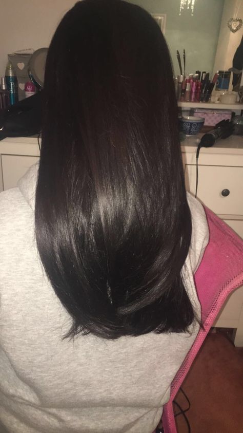 Shine finish straight blow out Shiny Black Hair, Silky Straight Hair, Straight Hair Cuts, Long Silky Hair, Hair Advice, Flat Hair, Shot Hair Styles, Blow Out, Haircuts Straight Hair